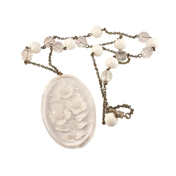 Vintage Floral Lucite Pendant Necklace With White & Clear Beads On Brass Chain - Picture 2 of 9